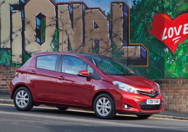 YARIS_DPL_09_2011_EXT