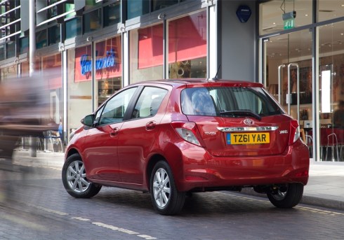 YARIS_DPL_12_2011_EXT