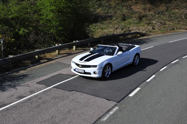 Chevrolet Camaro - with a good ol' 'Merican V8. Grunty.