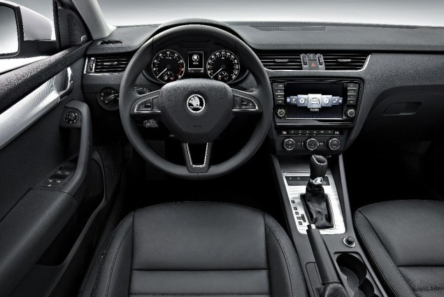 All New Skoda Octavia Kombi Estate road test review Liam Bird Keith Jones Petroleum Vitae blog writer - photo - dashboard