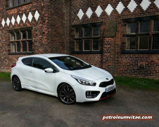 2014 Kia pro ceed GT road test review Keith Jones Oliver Hammond blogger Petroleum Vitae - taster photo - front34f