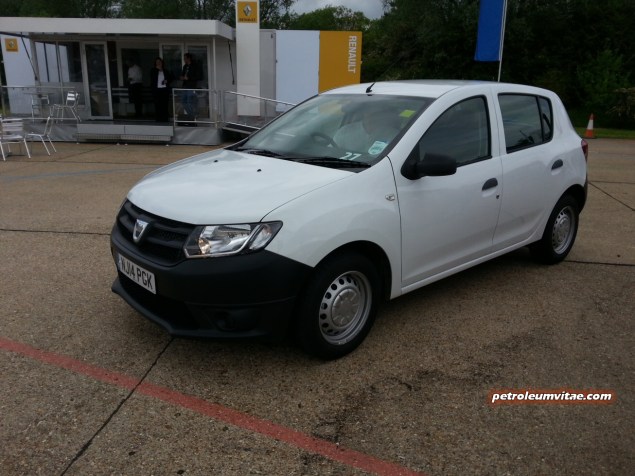 SMMT Test Day 2014 Millbrook Petroleum Vitae Keith Jones Oliver David Hammond - photo - Dacia Sandero Access2