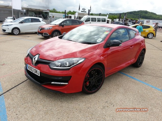 SMMT Test Day 2014 Millbrook Petroleum Vitae Keith Jones Oliver David Hammond - photo - Renaultsport Megane 265 Cup Chassis