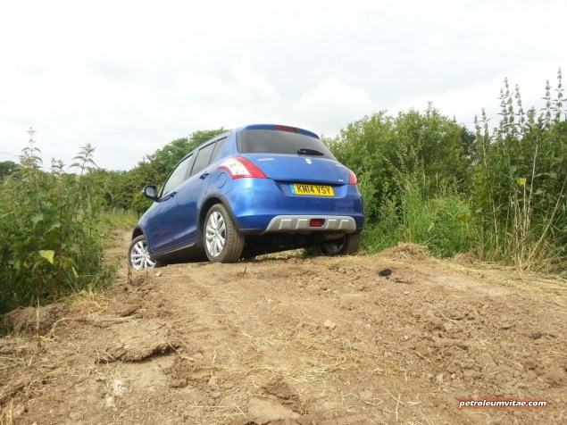 June 2014 Suzuki off road Yorkshire Outdoors Crathorne Swift 4x4 S-Cross Jimny Oliver Hammond Isabel Carter - photo - Swift 3