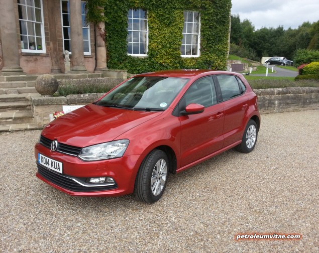 2014 August Volkswagen VW Tour media driving Wood Hall Wetherby first impressions road test drive review - photo - Polo 1.0 petrol venue front
