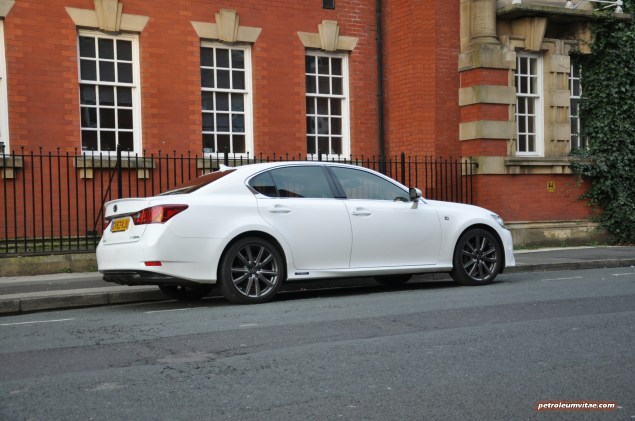 2014 Lexus GS300h-f F Sport road test review blogger - photo - rear 34c