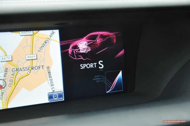 2014 Lexus GS300h-f F Sport road test review blogger - photo - Sport S mode