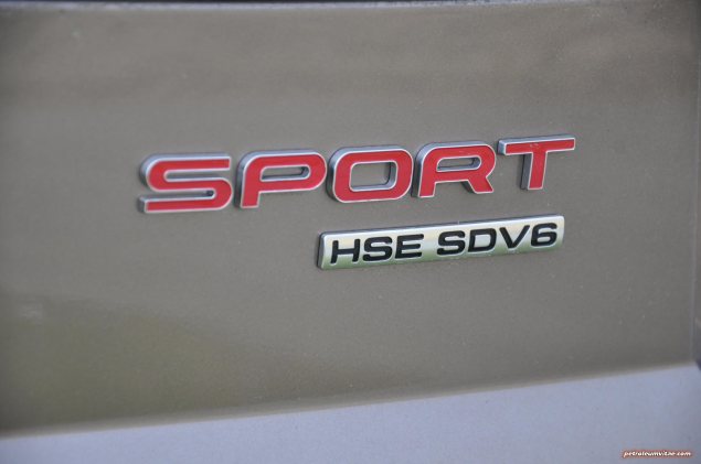 2015 Range Rover Sport SDV6 HSE Dynamic road test review report freelance motoring automotive journalist Oliver Hammond Manchester blogger wallpaper photo - badge