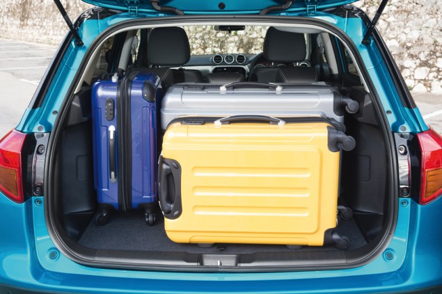 New 2015 Suzuki Vitara compact small SUV first drive UK review report blogger journalist automotive motoring writer wallpaper photos diesel petrol spec price rivals (official) photo 02