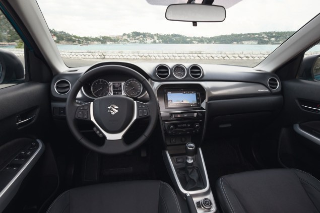 New 2015 Suzuki Vitara compact small SUV first drive UK review report blogger journalist automotive motoring writer wallpaper photos diesel petrol spec price rivals (official) photo 05