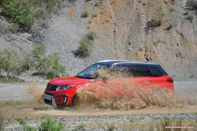 New 2015 Suzuki Vitara compact small SUV first drive UK review report blogger journalist automotive motoring writer wallpaper photos diesel petrol spec price rivals photo 011
