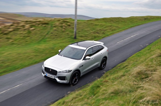 Jaguar F-Pace 2.0d R-Sport AWD road test review photo wallpaper - front 34j