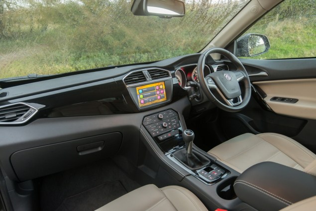 MG GS Exclusive manual road test review UK - interior 1