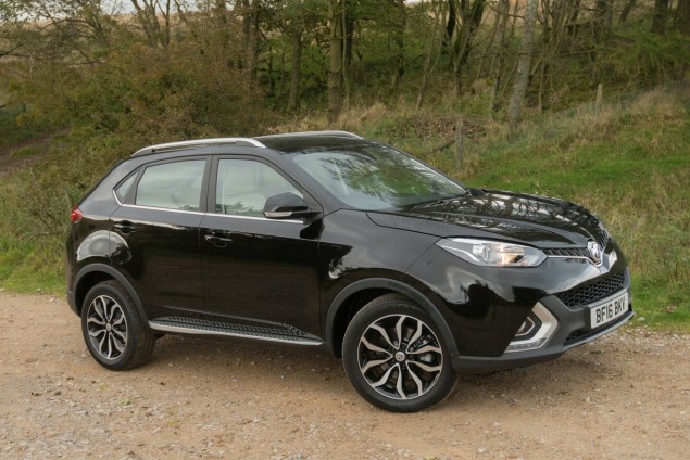 MG GS Exclusive manual road test review UK - static