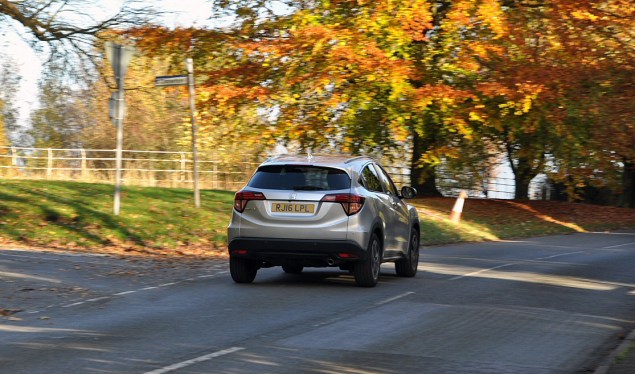 Road test review of new 2016 Honda HR-V 1.6 i-DTEC EX manual - rear2