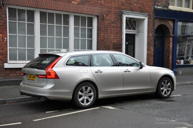 Oliver Hammond road test review Volvo V90 D4 Inscription blogger copywriter Cheshire Crewe Petroleum Vitae wallpaper 03