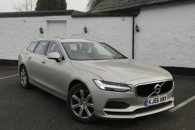 Oliver Hammond road test review Volvo V90 D4 Inscription blogger copywriter Cheshire Crewe Petroleum Vitae wallpaper front static