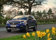 New-Peugeot-3008-crossover-SUV-road-test-review-1.2-petrol-manual-GT-Line-Magnetic-Blue-photo-04