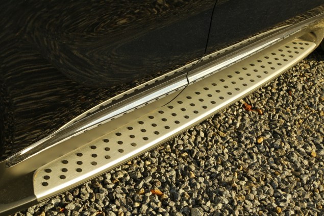 2018 Kia Sorento GT-Line S road test review Oliver Hammond blogger writer running boards side steps