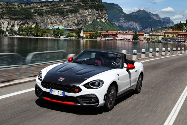 Abarth 124 Spider front