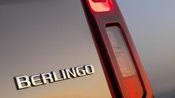 New Citroen Berlingo Multispace 1.5 HDi 100 M Feel diesel MPV road test review - intro