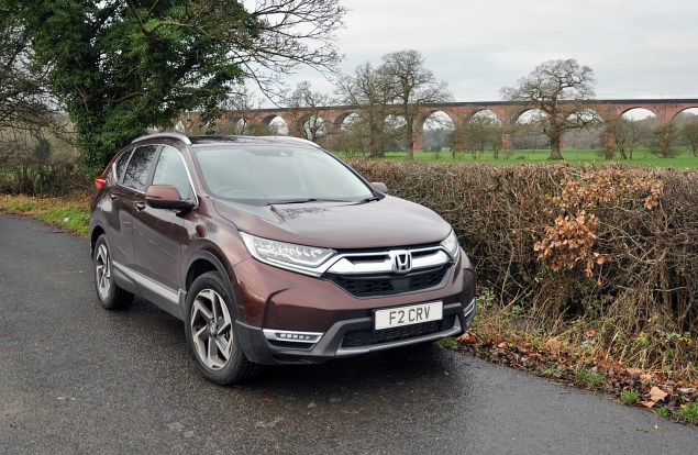 New Honda CR-V 2018 2019 UK road test review - front 34